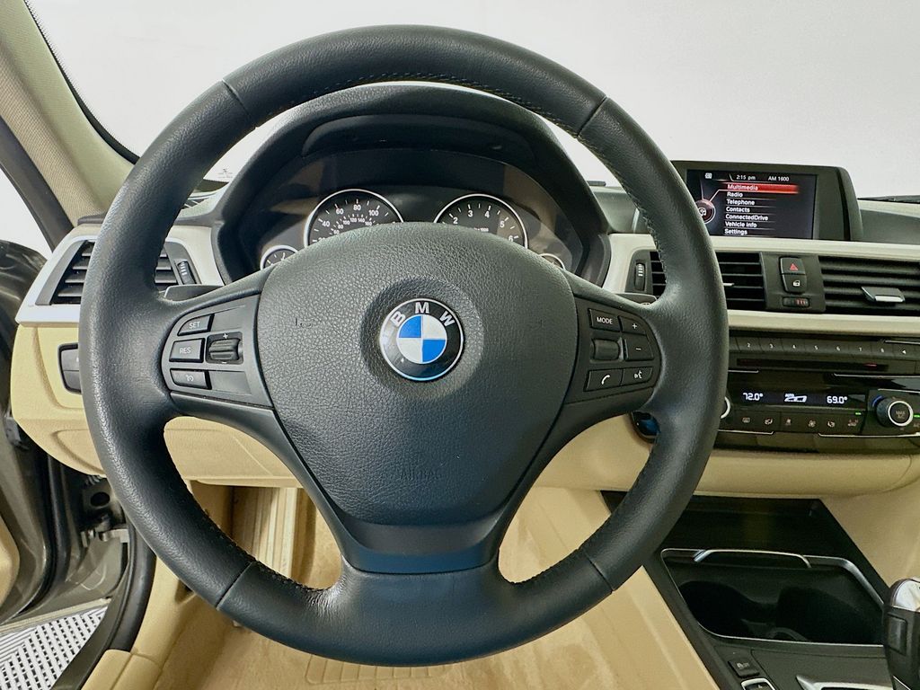 Thumbnail: 2016 BMW 3 Series - 11