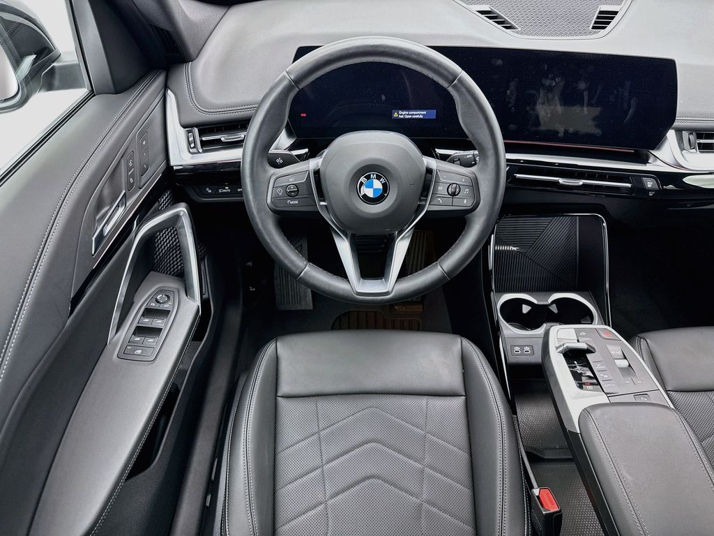 Thumbnail: 2025 BMW X1 - 10