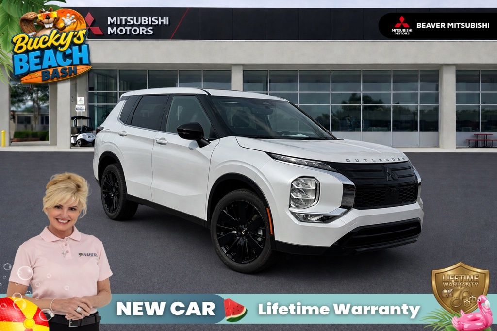 2026 Mitsubishi Outlander LE FWD's photo