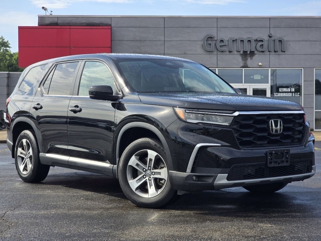 Used 2024 Black Honda EX-L image 2