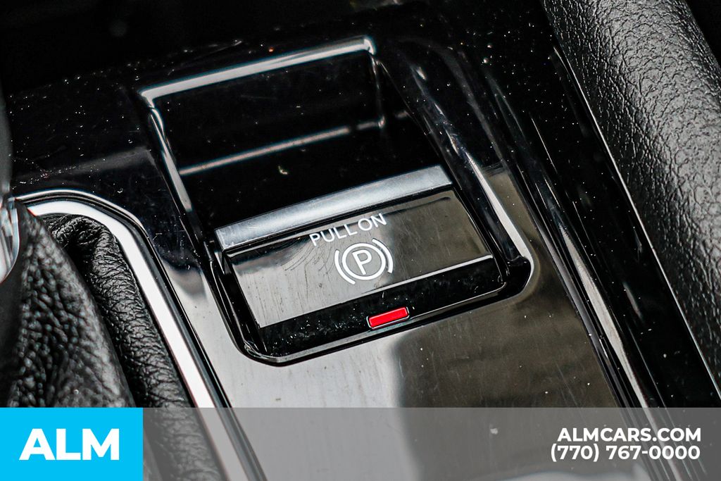 Used 2025 Silver Jeep Limited/MT Certified image 41