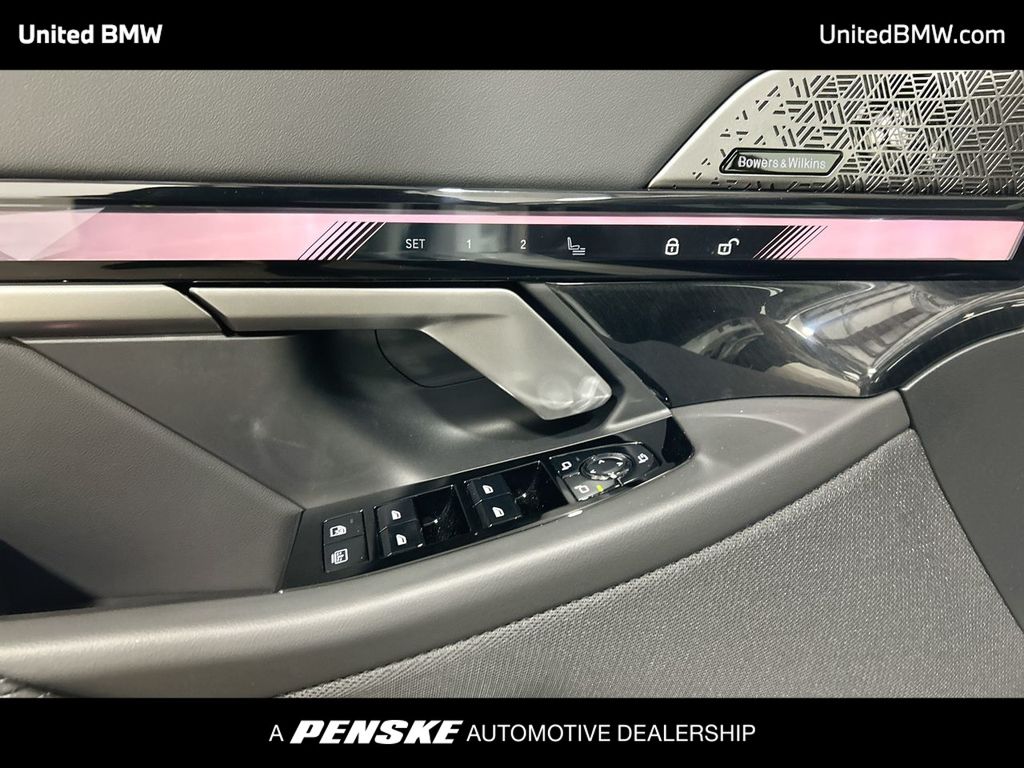 Thumbnail: 2026 BMW 5 Series - 11