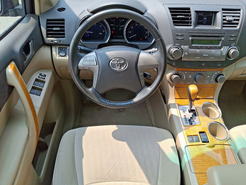 Thumbnail: 2009 Toyota Highlander - 11
