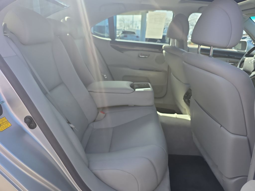 Used 2009  Lexus 460 image 48