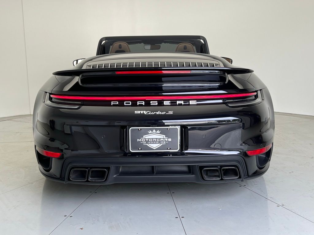 Thumbnail: 2024 Porsche 911 - 21