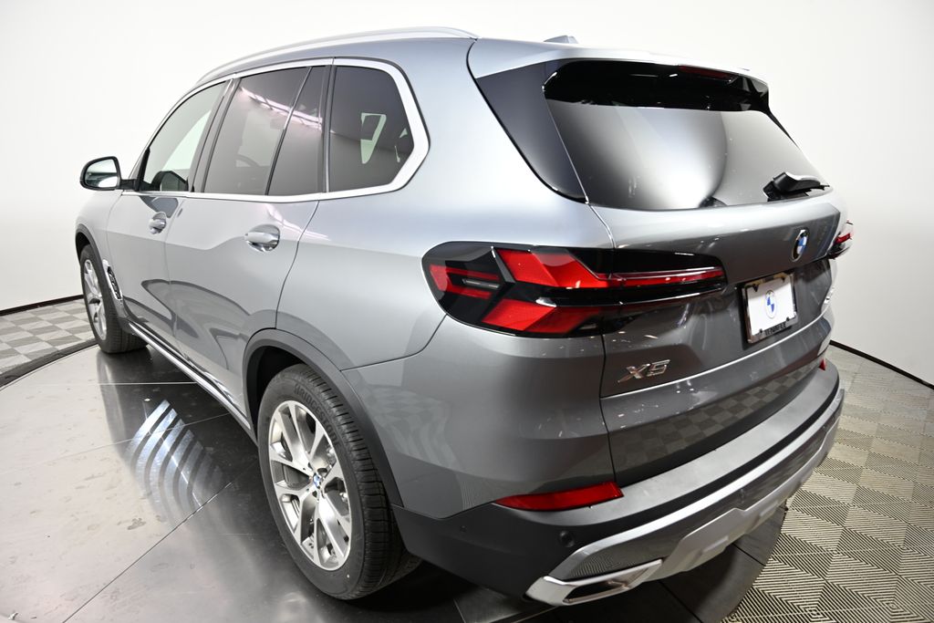 Thumbnail: 2026 BMW X5 - 3