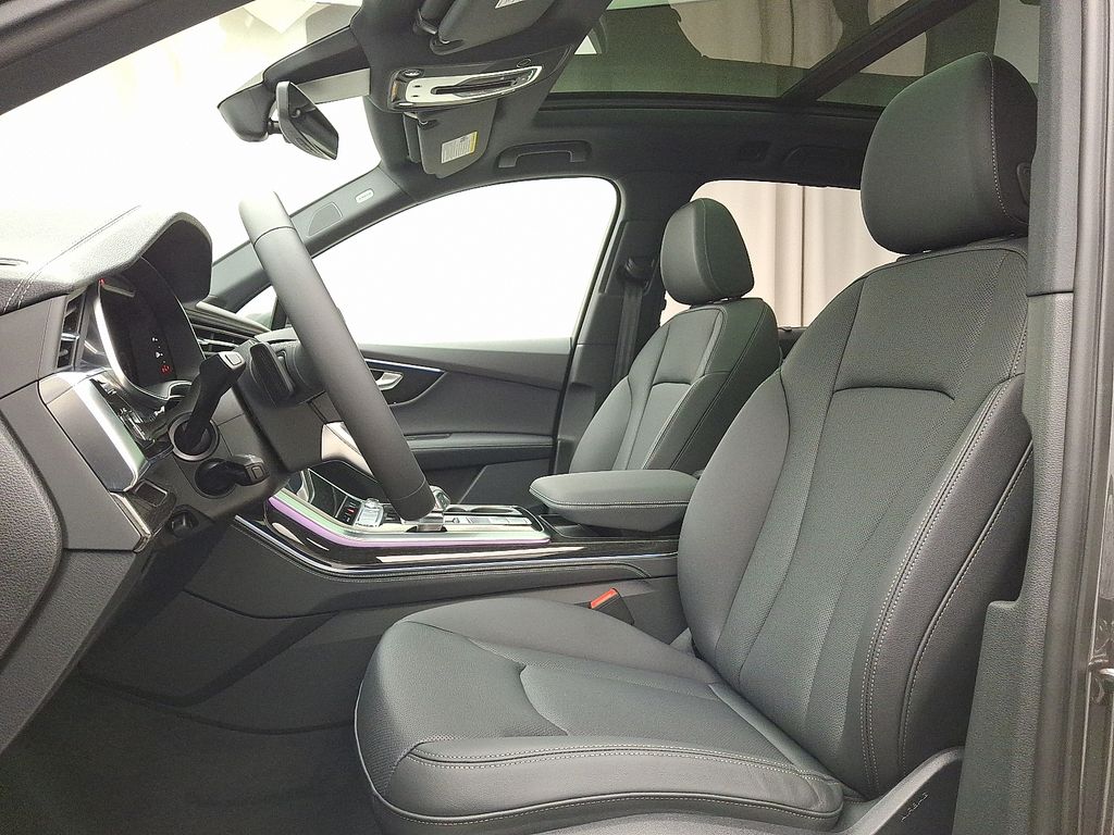 Thumbnail: 2026 Audi Q7 - 8