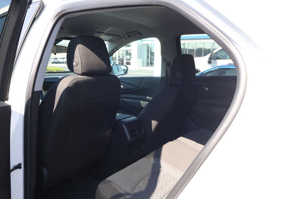Thumbnail: 2023 Chevrolet Equinox - 32