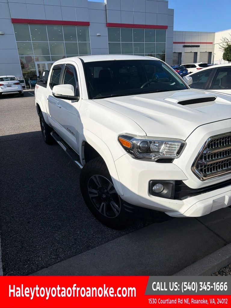 2017 Toyota Tacoma TRD Sport V6 Double Cab 4WD