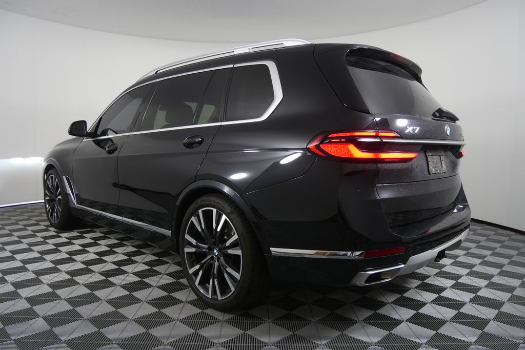 Thumbnail: 2024 BMW X7 - 5