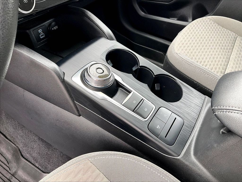 2022 Ford Escape — photo 20