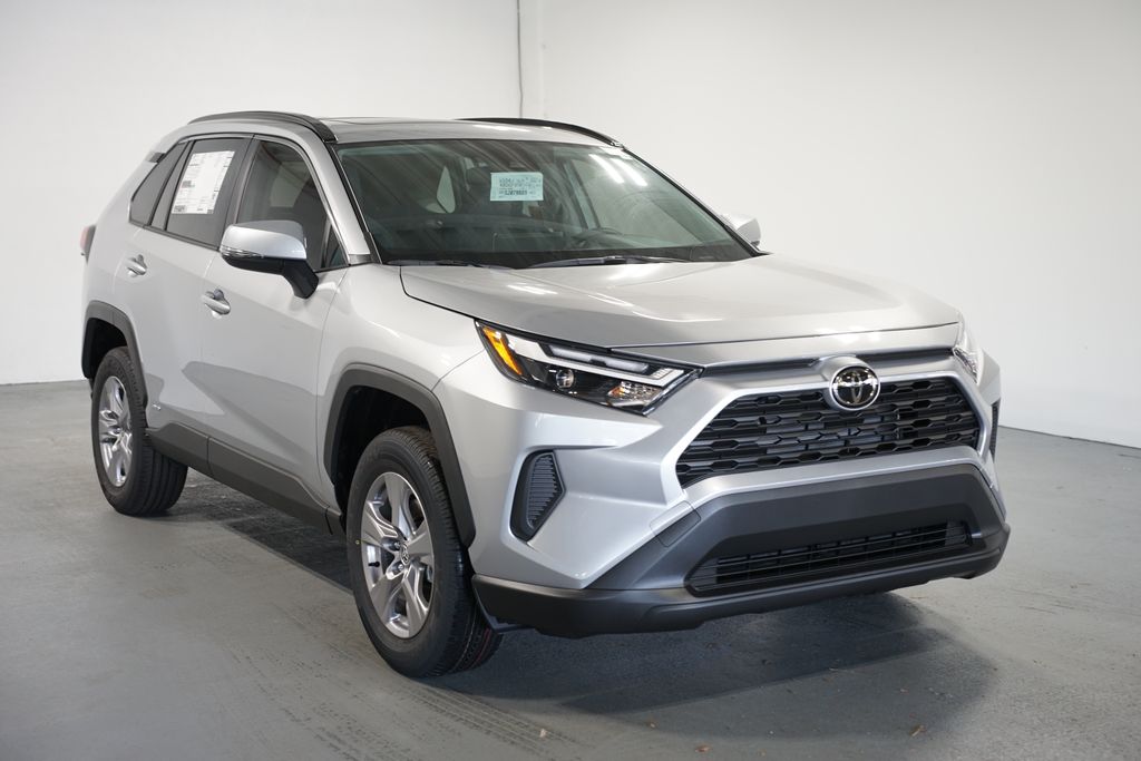 Thumbnail: 2025 Toyota RAV4 - 3