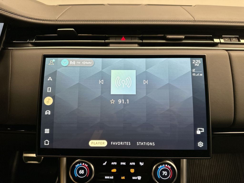 2023 Land Rover Range Rover SE 15