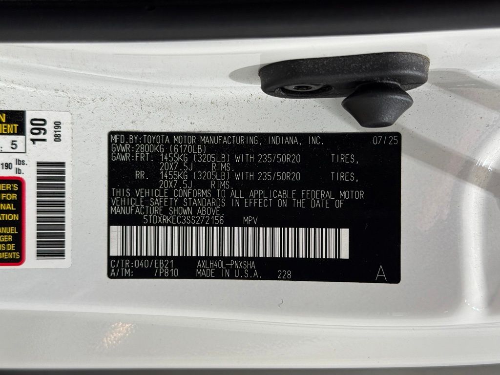 Thumbnail: 2025 Toyota Sienna - 32