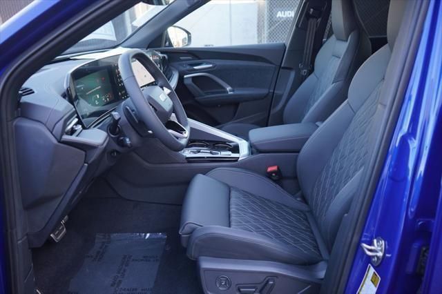 Thumbnail: 2025 Audi SQ5 - 6