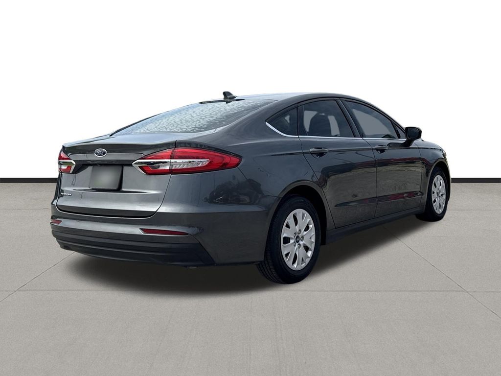 2020 Ford Fusion S - 4