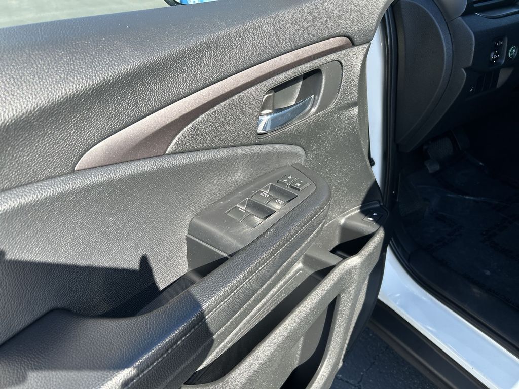 Thumbnail: 2017 Honda Pilot - 13