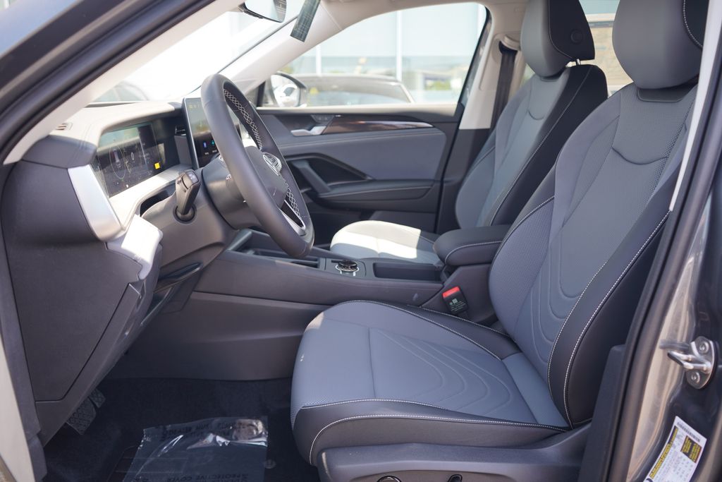 Thumbnail: 2025 Volkswagen Tiguan - 5