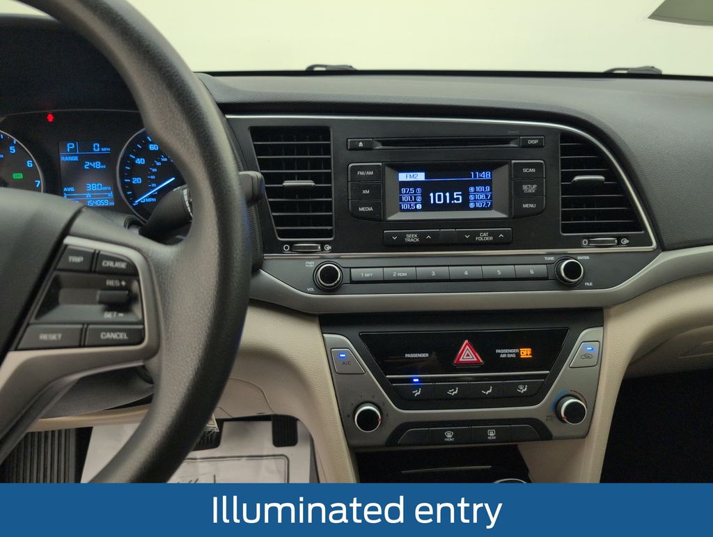 Used 2017 Beige Hyundai SE image 16