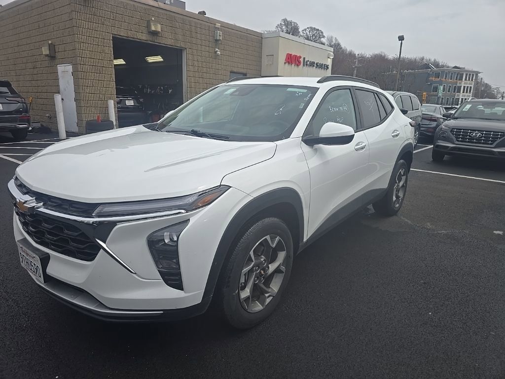 Summit White 2025 Chevrolet Trax LT FWD SUV / Crossover Front-Wheel Drive 6-Speed Automatic