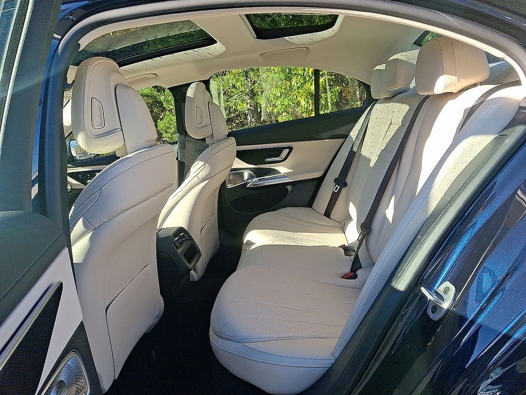 Thumbnail: 2026 Mercedes-Benz E-Class - 7