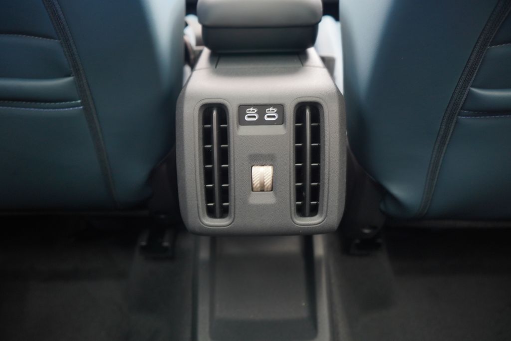 2025 MINI Cooper Countryman Signature 23