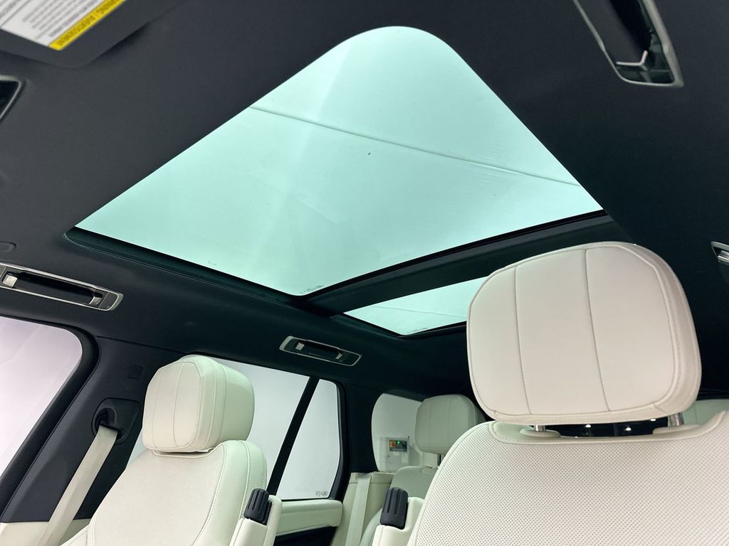 Thumbnail: 2024 Land Rover Range Rover - 19