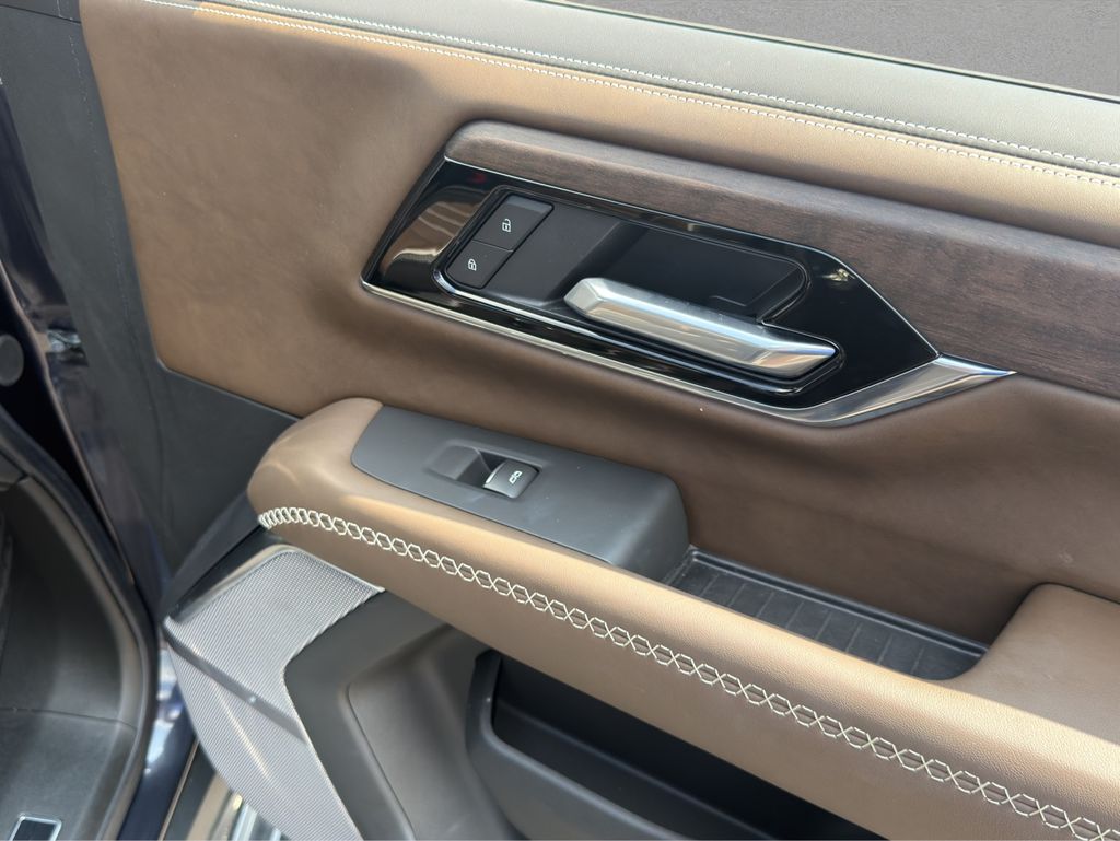 Used 2025 Silver GMC Denali Ultimate image 17