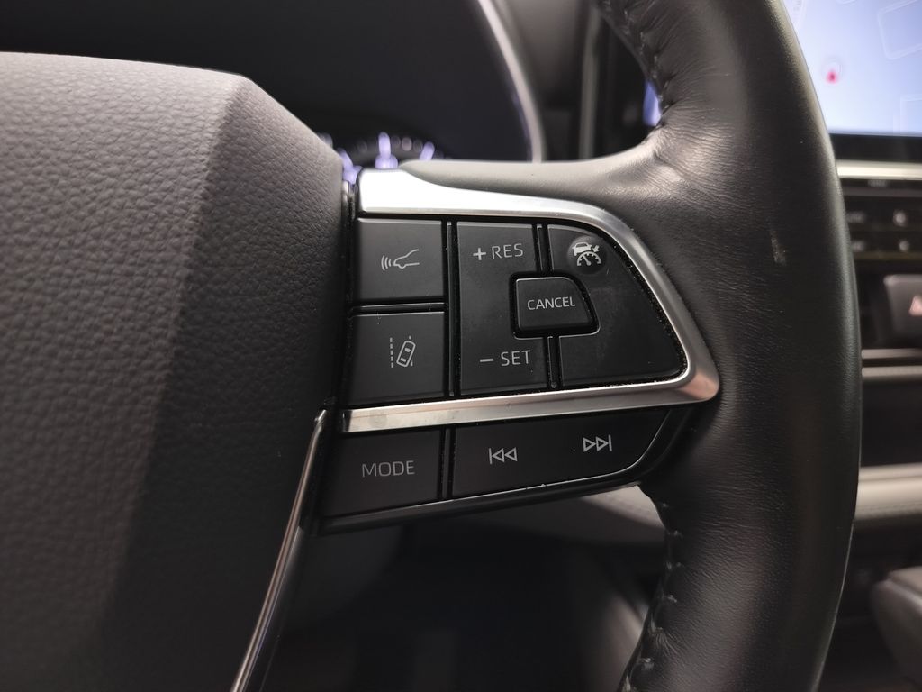 Thumbnail: 2021 Toyota Highlander - 13