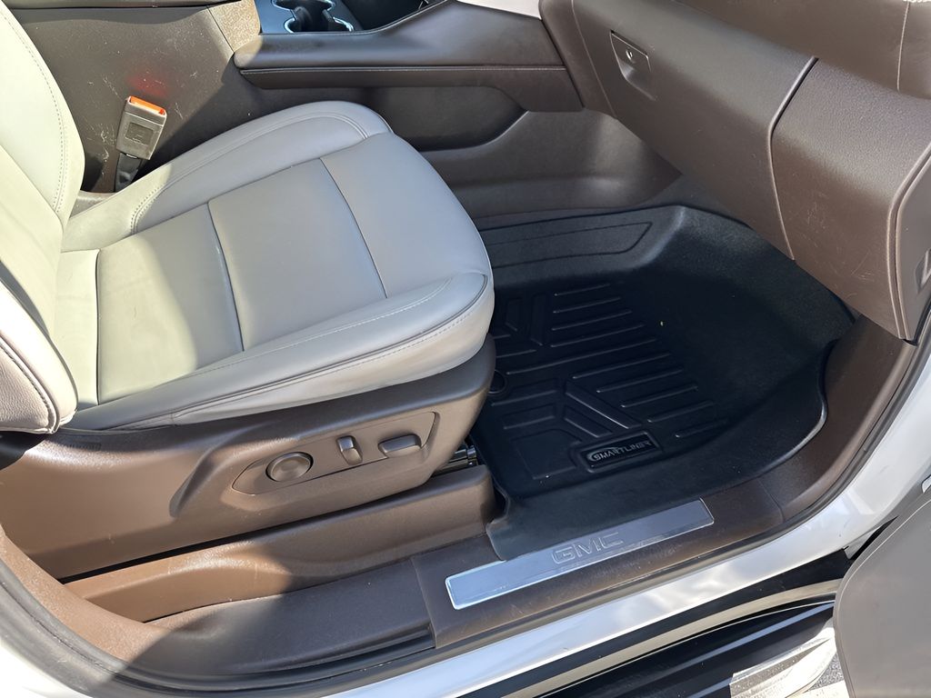 Used Car 2023 Gmc Yukon Xl  Slt For Sale Under $50,000 In Austin, Texas