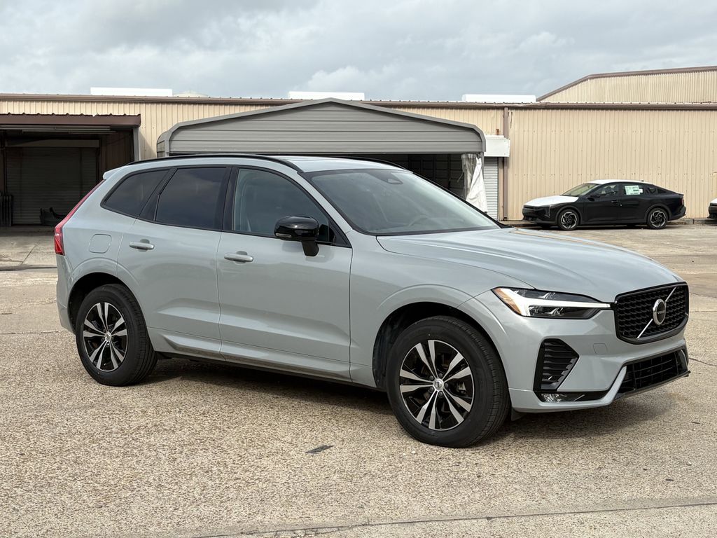 Certified Used 2024 Gray Metallic Volvo B5 Core image 2