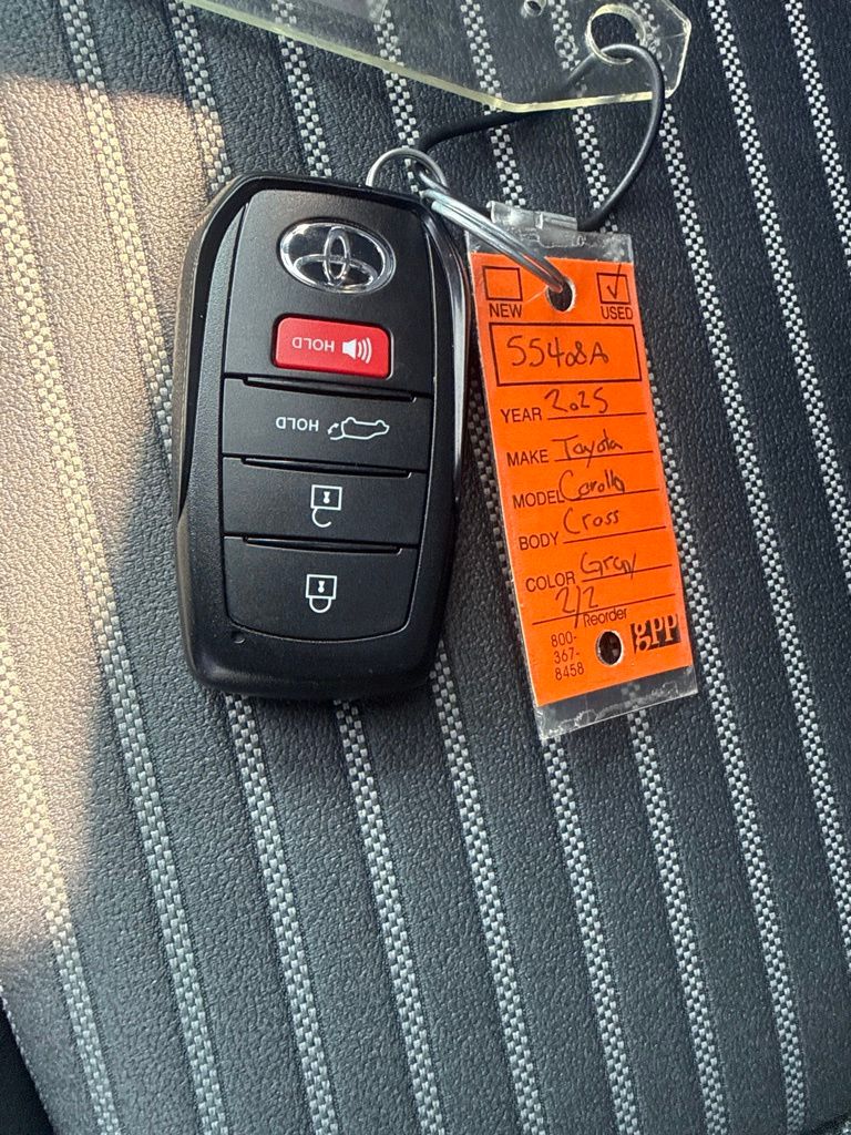 Used 2025  Toyota Hybrid XSE image 24