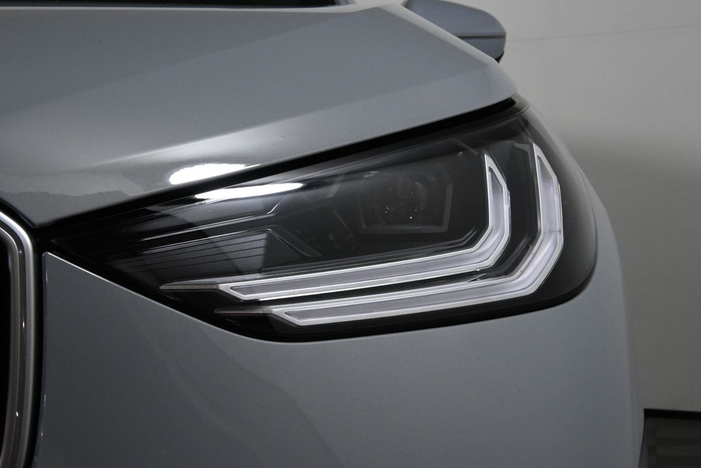 Thumbnail: 2026 BMW X3 - 11