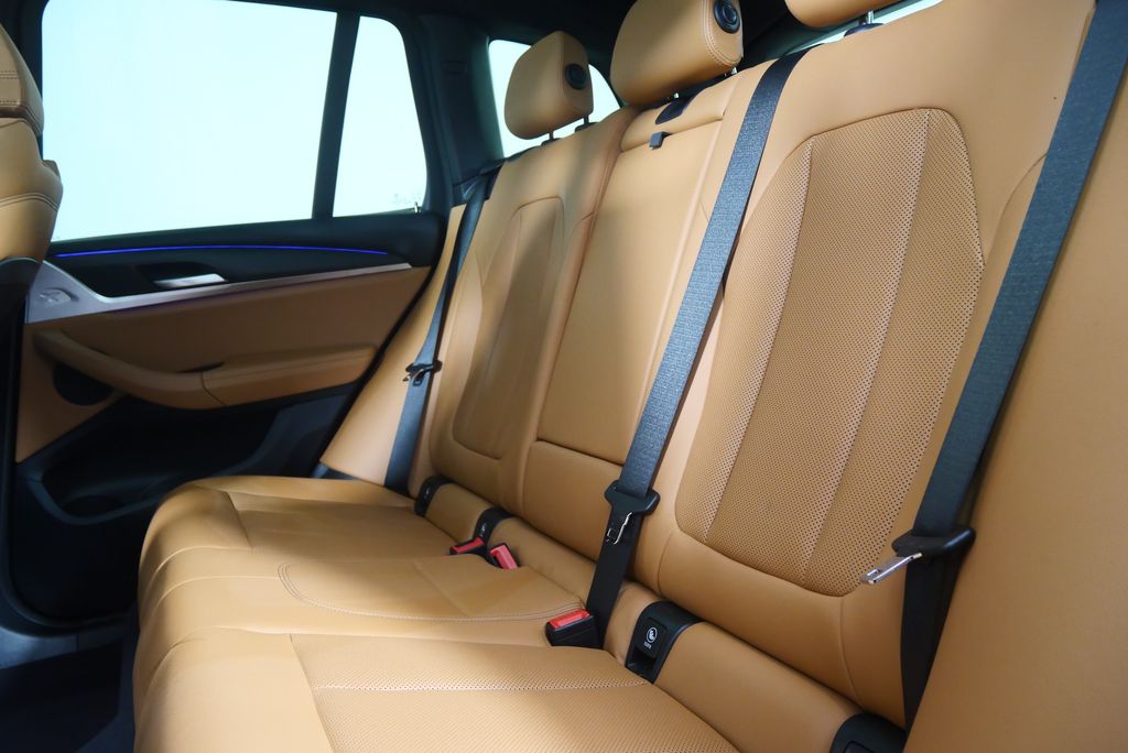 Thumbnail: 2022 BMW X3 - 16