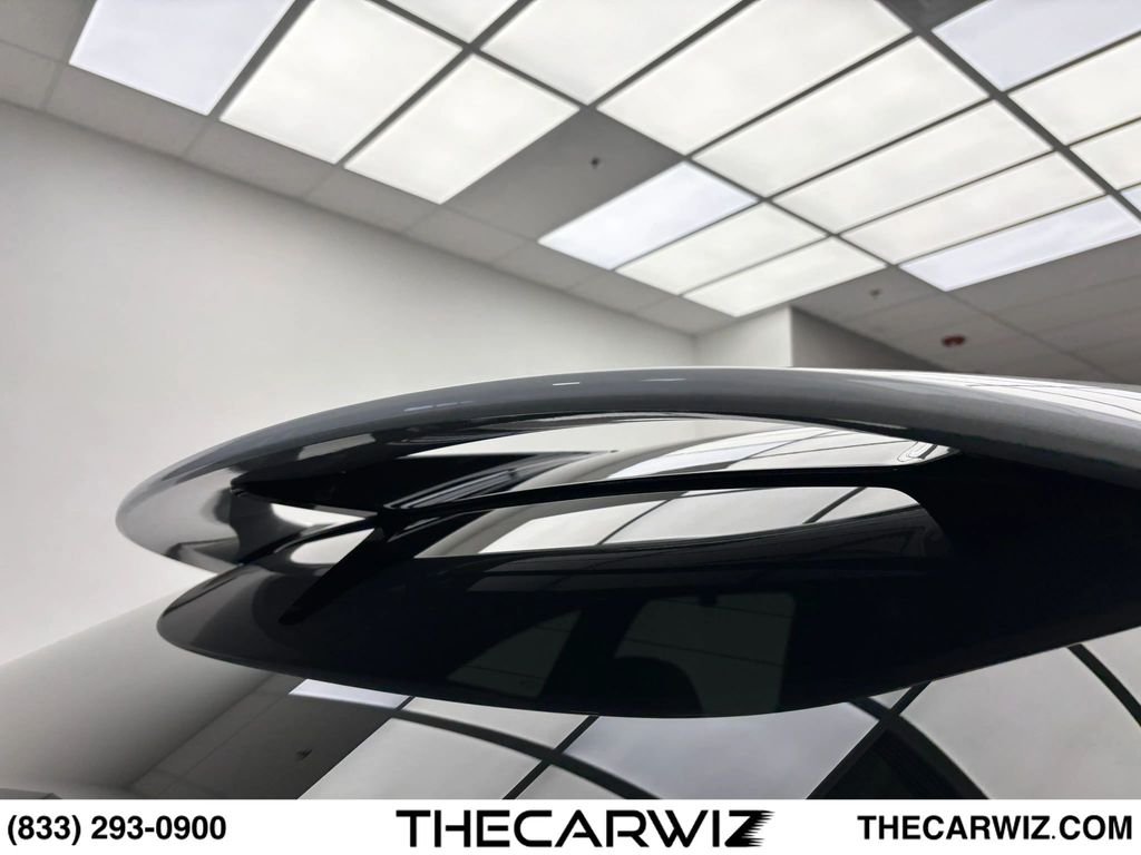 2021 Aston Martin DBX
