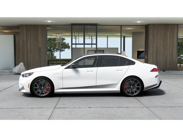 Thumbnail: 2026 BMW M5 - 4