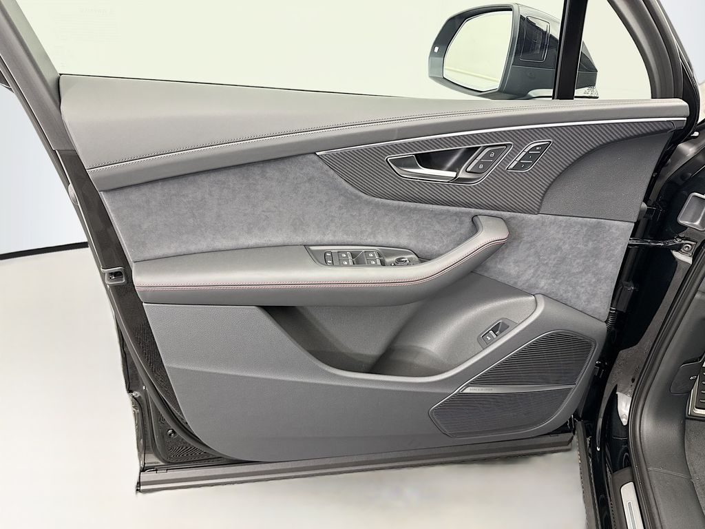 Thumbnail: 2026 Audi Q7 - 25