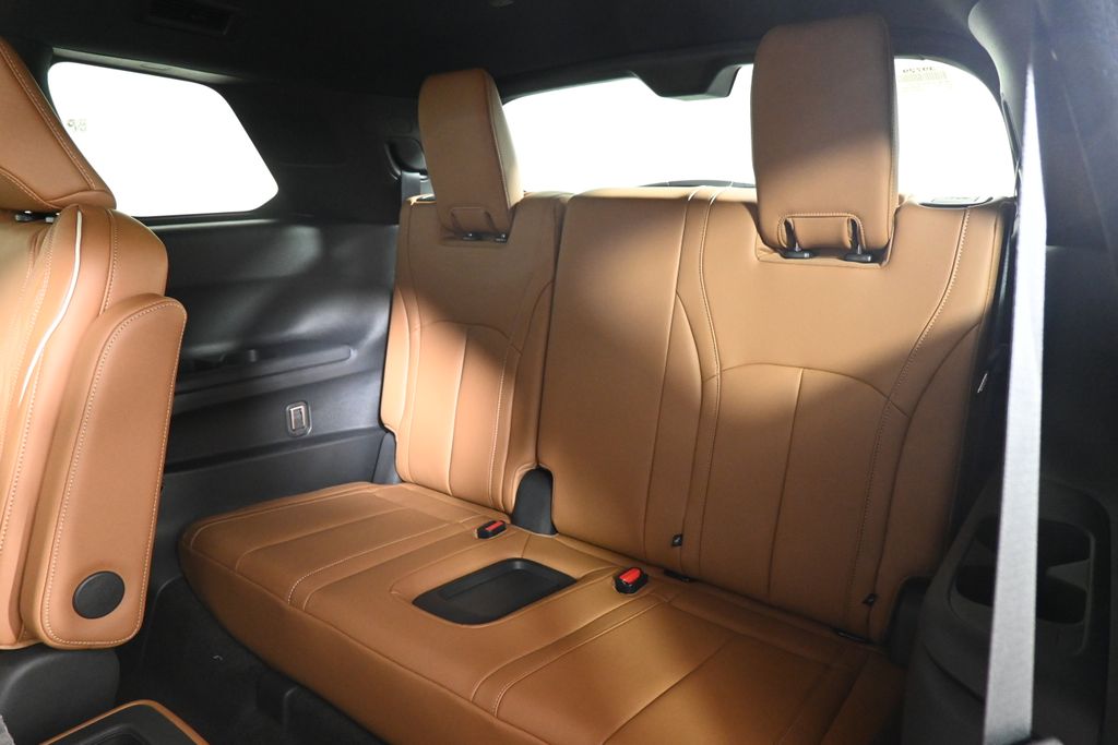 Thumbnail: 2026 INFINITI QX60 - 31