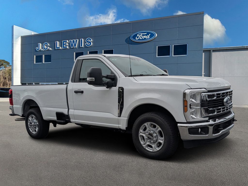 2026 Ford F-350 XLT