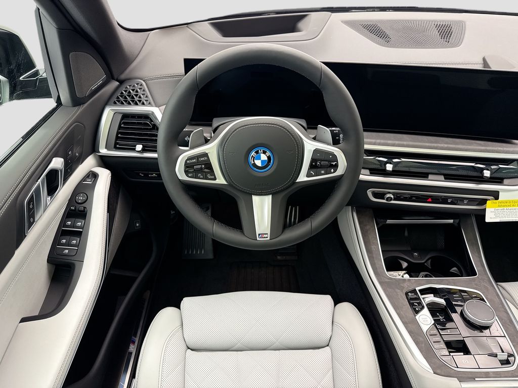 Thumbnail: 2026 BMW X5 - 10
