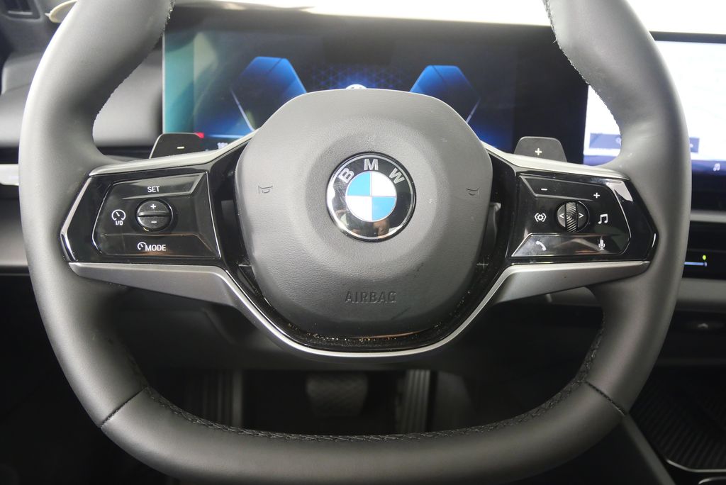 Thumbnail: 2024 BMW 5 Series - 22