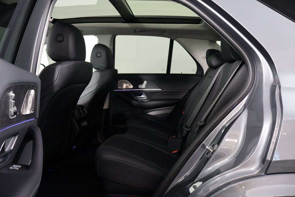 Thumbnail: 2026 Mercedes-Benz GLE - 6