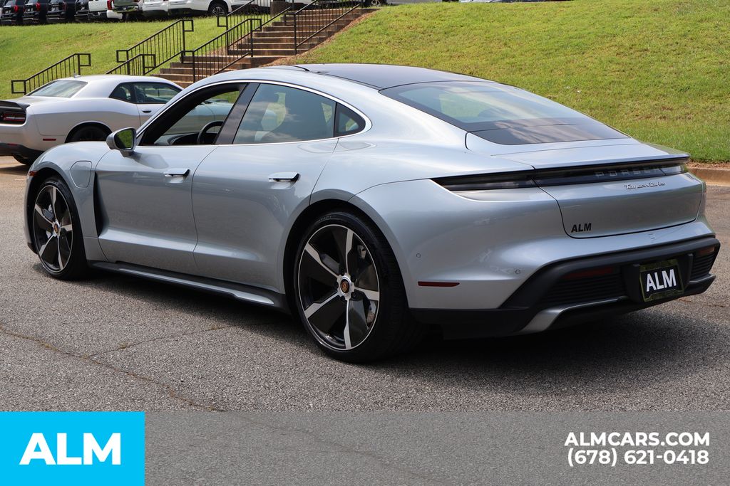 Used 2020 Silver Porsche Turbo image 8