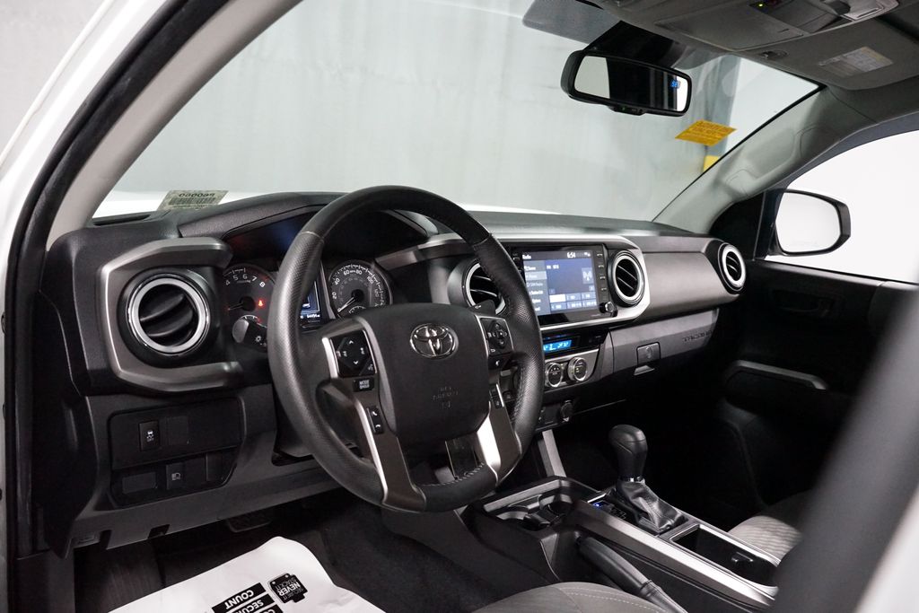 Thumbnail: 2022 Toyota Tacoma - 12
