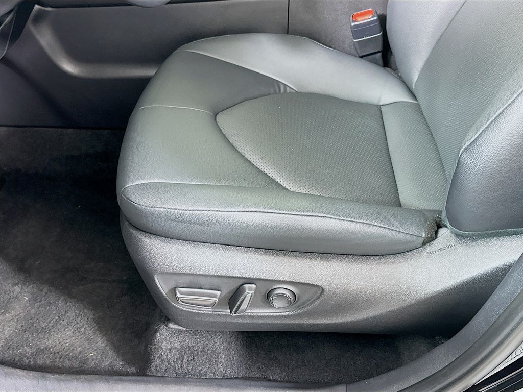 Thumbnail: 2025 Toyota Grand Highlander - 19