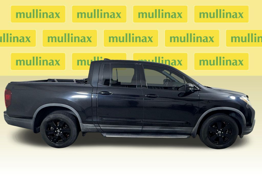Used 2017 Black Honda Black Edition image 2