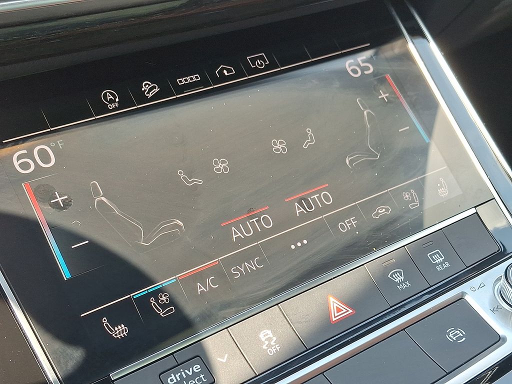Thumbnail: 2023 Audi Q7 - 16