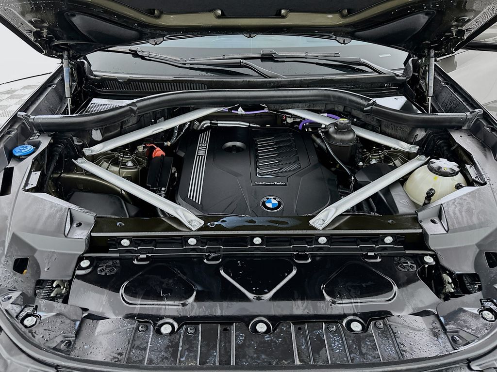 Thumbnail: 2021 BMW X6 - 31