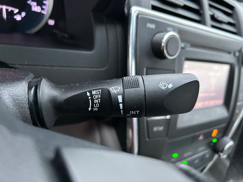 Thumbnail: 2017 Toyota Camry - 20