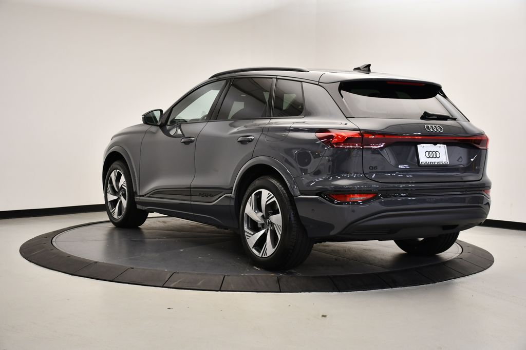 Thumbnail: 2025 Audi Q6 e-tron - 3